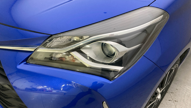 Toyota Yaris 1.5 VVT-i Icon Tech 5dr Petrol Hatchback